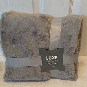 Tadpoles Luxe Plush Faux Fur Grey Baby Blanket…30” x 40”